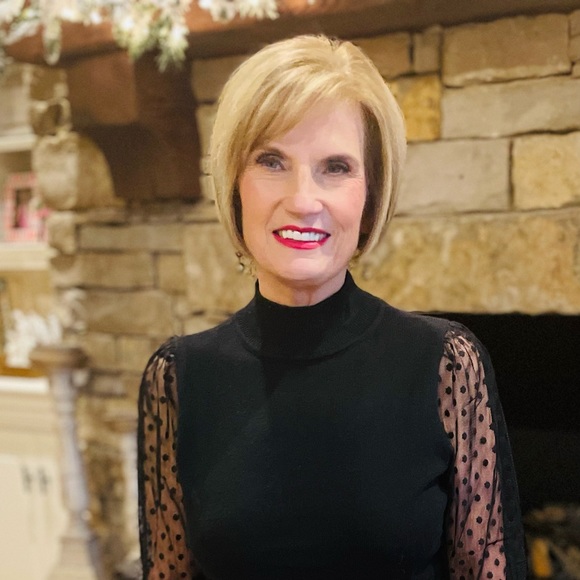 Meet your Posher, Diane - Picture 1 of 2